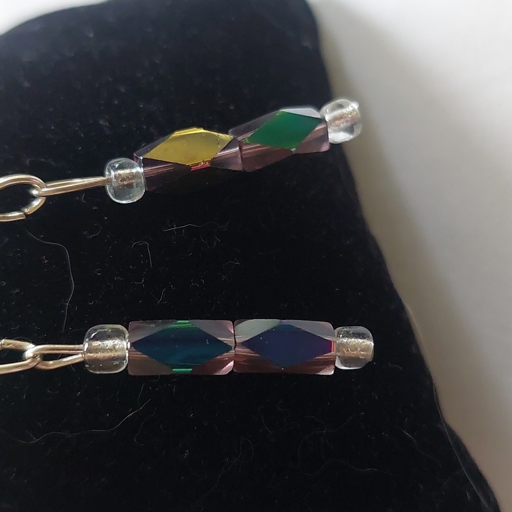 Boho Chic Handmade Stretch Bracelet and Earrings Iridescent Set - Picture 6 of 11